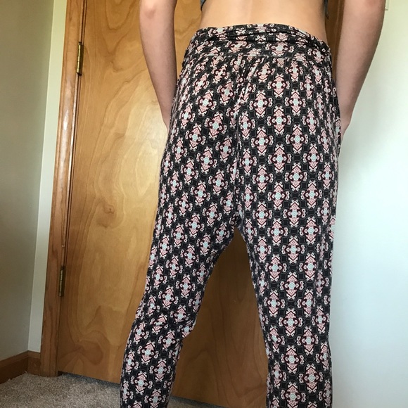 Hollister lounge pants - Picture 5 of 7